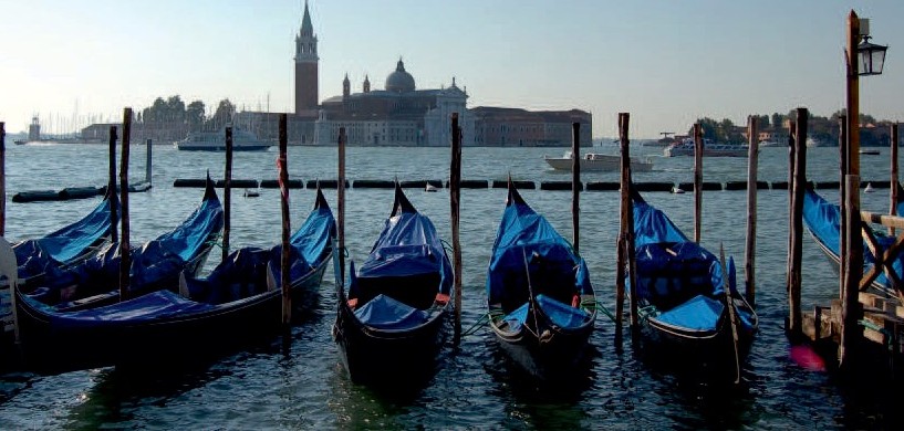 Bild Gondeln Venedig (web)